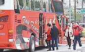 春遊補助今上路　全台缺3000遊覽車司機