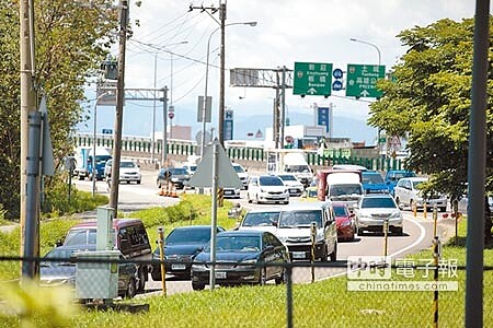 
國道1號五股交流道連接五股新五路、台65、64快速道路，匯集五股、泰山、新莊、蘆洲、八里及部分三重、北市、板橋、土城等車流，終日塞車嚴重。（本報資料照片）
 