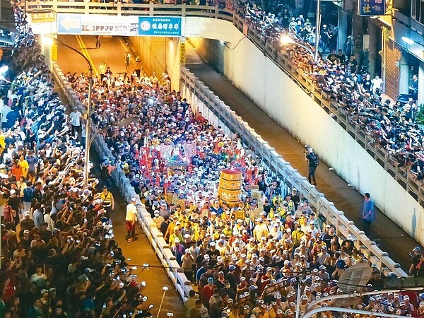 大甲媽祖遶境活動明晚起駕，有台灣地表最大遷移活動之稱。本報資料照片