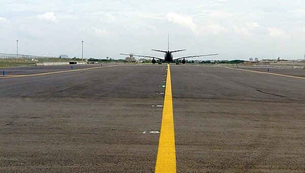 桃機跑道今闖入4隻逛大街的萌犬,此為跑道示意圖。圖/桃機公司提供 本報資料照片
