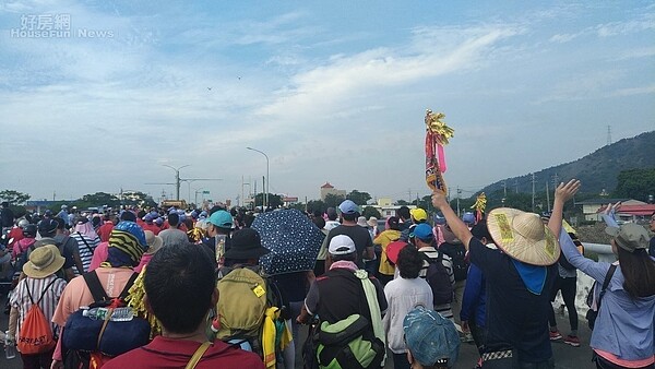 圖為去年大甲媽祖遶境活動。本報資料照片