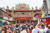 白沙屯媽祖遶境　5萬人徒步進香