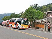 暌違10年　客運復駛梅山口路線