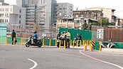 自強陸橋拆除　曹公路便道啟用