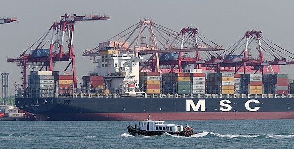 限硫令效應,船用燃油大漲。(示意圖/中國時報資料照片)