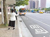 交通月票滿周年　成長率低挨批