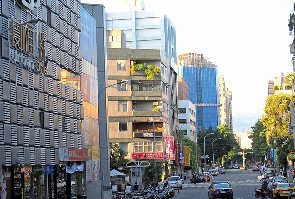 在地達人／慶城街　洋溢精彩的異國風情(圖／松山樂生活)