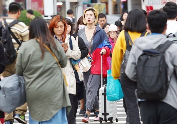 穩定天氣只持續到明天,周五起偏南風將再增強。 (聯合報資料照/記者杜建重攝影)