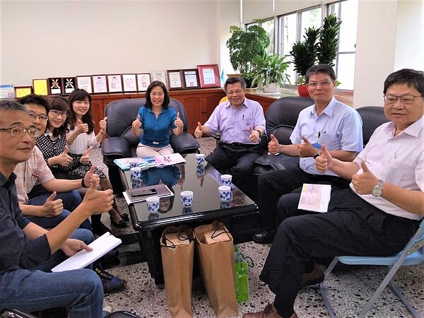 台水公司第四區處長蕭淑貞說,需量競價措施,可以鼓勵用電大戶把產能移至離峰時間用電,第四區處一定會確實配合。圖/台電提供