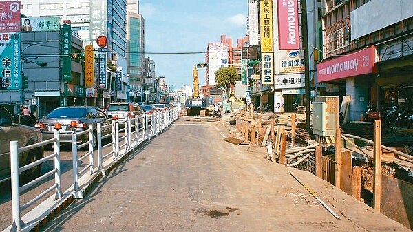 桃園市府近年積極建設雨水下水道工程、汙水下水道工程。 記者李京昇/攝影