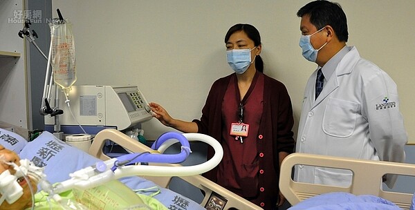 行政院18日拍板長照特別扣除額定額12萬元,將追溯自今年1月上路。圖:本報資料照片