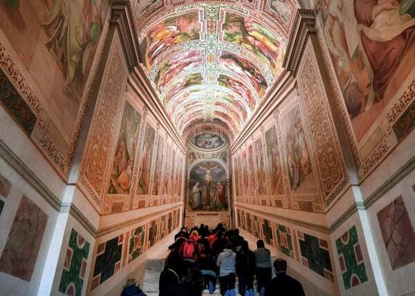 造訪梵蒂岡的遊客將有千載難逢的機會，參觀300年來首次對外開放的「聖階」。相傳耶穌基督在接受羅馬帝國總督審判之前，走上的就是這個階梯。法新社