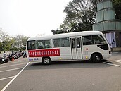 掃墓5路線免費專車　隨招隨停