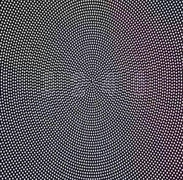 有網友貼出一張視力檢測圖,圖中有4個數字,看到的數字不同就代表自己的視力狀況。 圖擷自爆廢公社公開版