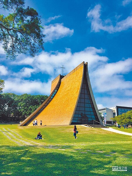 台中市直轄市定古蹟路思義教堂。(台中市文資處提供)