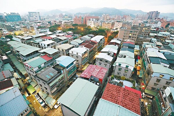 內政部推保留5%社會住宅給基層警消。 聯合報資料照片