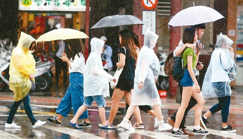周三將迎來梅雨季第一道鋒面,預測各地都有短暫陣雨。 本報資料照片