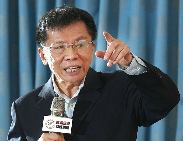 針對4千萬競選經費，前民進黨立委沈富雄指蔡正元是假韓黑，韓國瑜其實可以笑笑收割。圖／聯合報系資料照