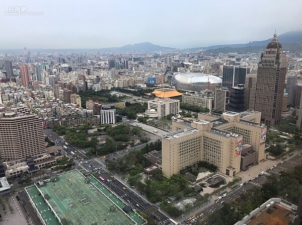 雙北老屋改建協會理事長、品嘉建設創辦人胡偉良表示,對剛性需求族群來說,買房之後若遇到房價下跌,不會造成影響。好房網News記者李彥穎攝
