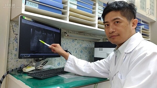 台大醫院新竹分院腎臟科醫師鄭暉騰提醒有中風史病人須留意喝水量。圖/台大醫院新竹分院提供