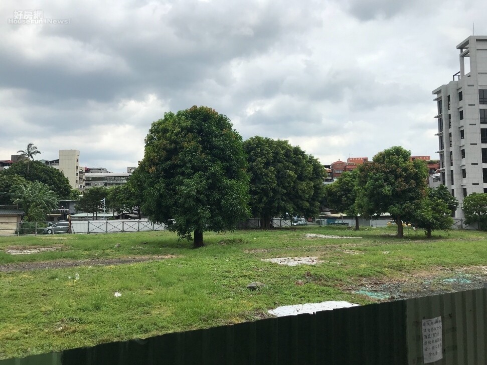 「松山民權東公辦都更案」基地鄰近松山機場。好房網News記者李彥穎攝