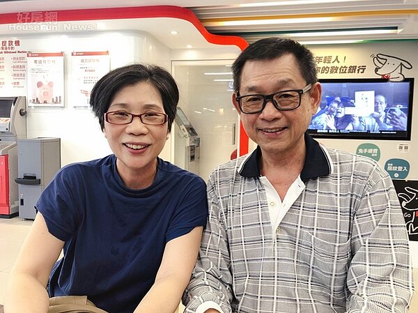 羅明時（右）夫婦第一次當房東就決定加入包租代管行列，不但認同政策帶來的便利性，也願意釋出新屋當社會宅，協助弱勢，認為這是一件很榮耀的事情。圖／內政部營建署提供