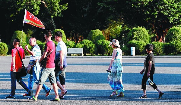 陸客急凍不來,蔡英文總統表示,雞蛋要放在不同的籃子,「陸客不來,我們靠自己。」 圖/聯合報系資料照片