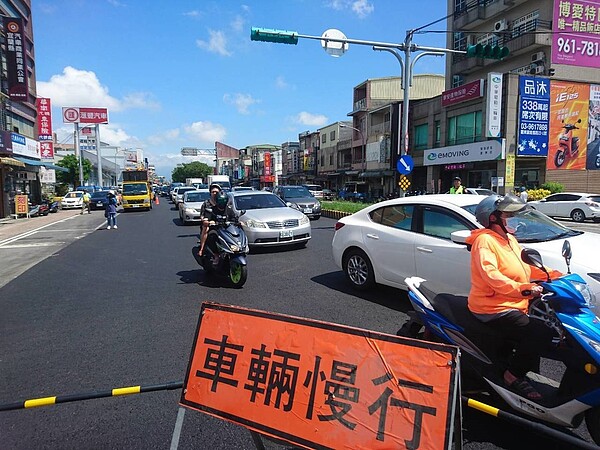 台9線五結鄉中正路1段至3段施工，塞車與交通不便長達5年半。記者羅建旺／攝影