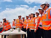 蔡英文視察金門大橋　楊鎮浯提6案盼中央支持