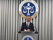 軍公教年改釋憲出爐！　退休任私校職務停領退休俸違憲