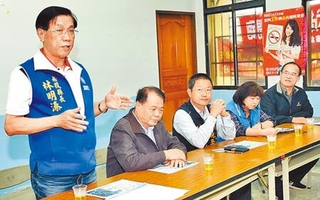 南投縣長林明溱4月份向鄉民表示,將向中央爭取4億餘元經費,打通環鄉公路;該承諾獲得交通部函覆同意辦理,預計2022可完工。(楊樹煌攝)