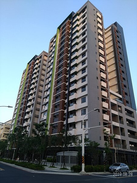 桃園首間社會住宅中路二號將於9月下旬開放入住，一樓公共空間確定將設置公托、庇護工場。圖／桃園市住宅發展處提供