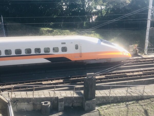 台灣高鐵公司今天宣布中秋節假期疏運再增開六班次列車。圖／記者曹悅華攝影 