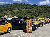 林佳龍宣布計程車加速汰換　7年車就可申請汰舊補助