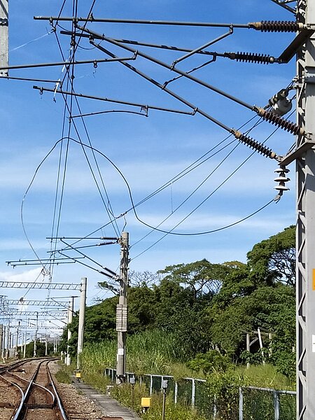 台鐵北湖站今天發生電車線故障事故。圖/台鐵提供