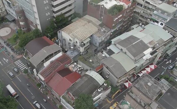 新北市板橋區府中段危老重建案,原來的建築都已非常老舊。照片新北市城鄉局提供
