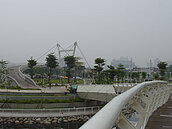 冒名水利局　愛河割防護浮球