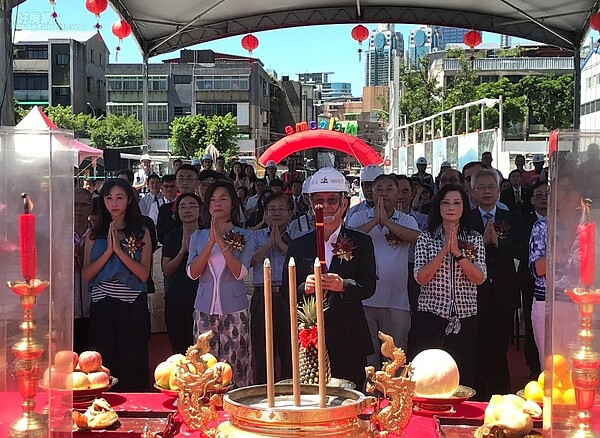 台北市廣慈博愛園區D基地和E基地，11日同時進行上梁典禮。好房網News記者李彥穎攝