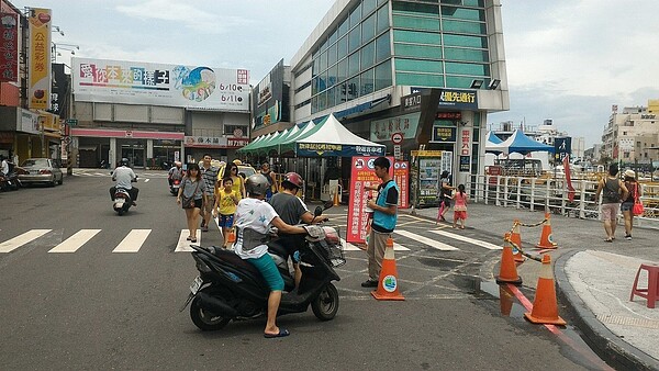 高雄渡輪自今年農曆春節前即實施的票價優惠,將延長至明年1月31日。圖/高雄市輪船公司提供