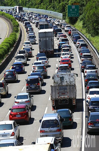 今天是中秋連假最後一天,九路段恐塞爆。聯合報系資料照