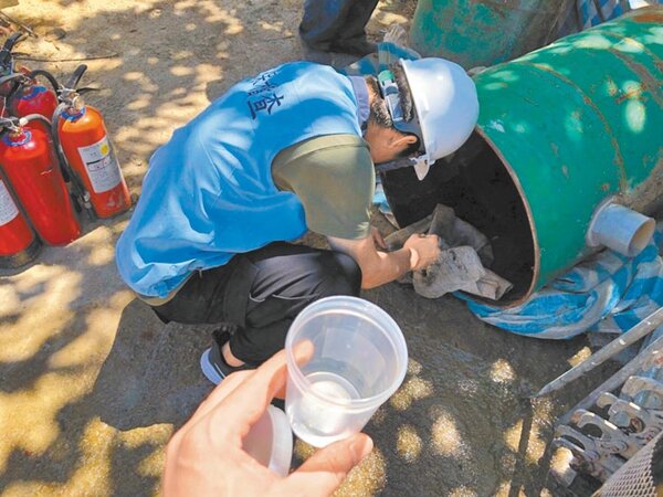 台北市環保局稽查發現，有24處工地積水孳生孑孓。（環保局提供／張立勳台北傳真）