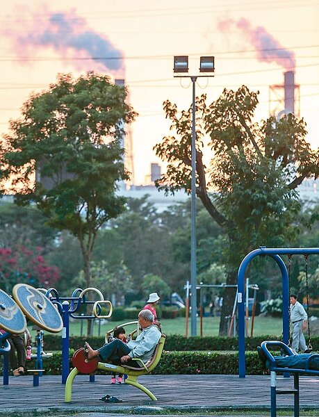 這幾年雖然PM2.5略有改善，但仍未達標，民眾仍飽受空汙之苦。圖／聯合報系資料照片