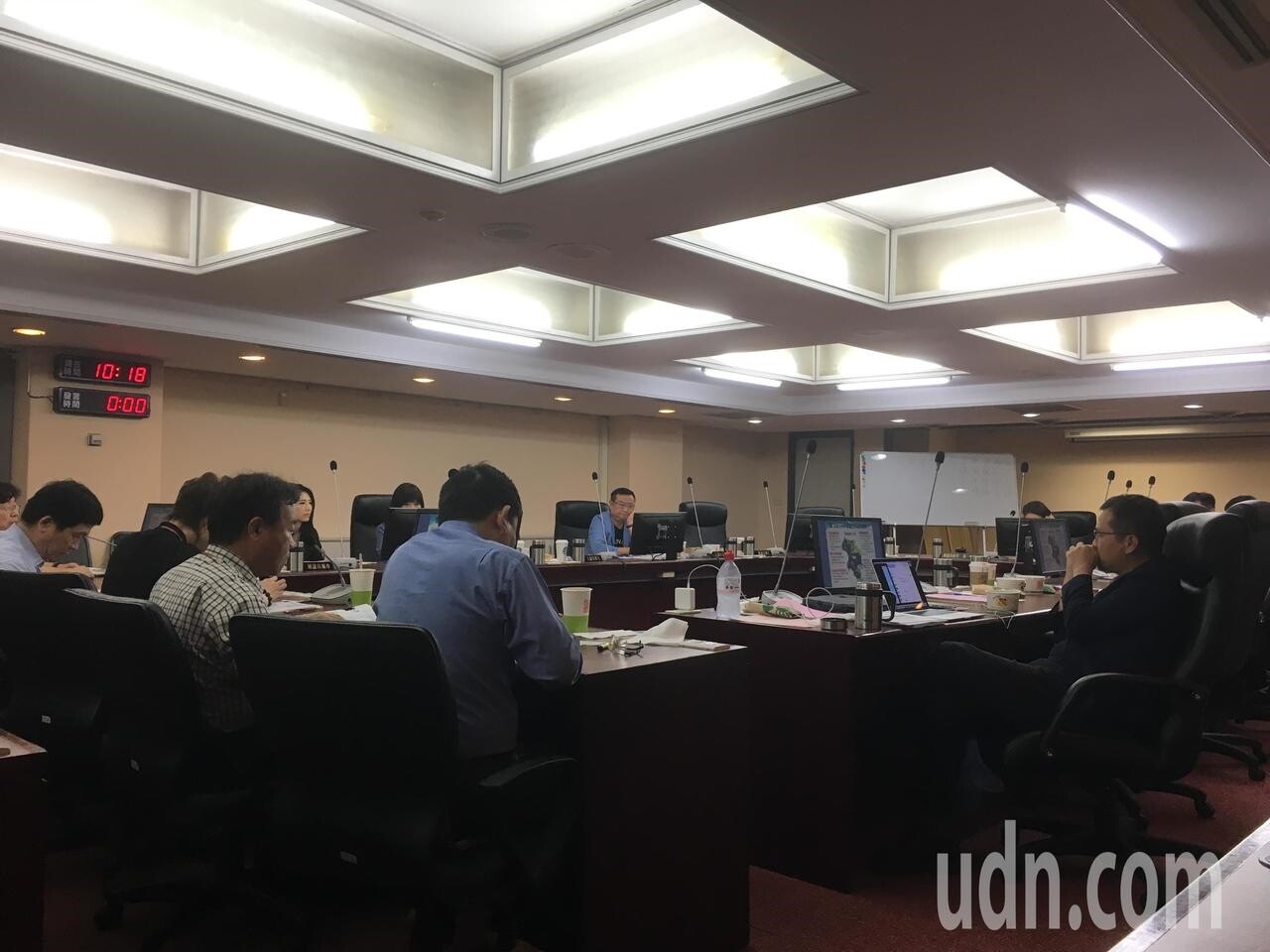 台北市又一處徒步區胎死腹中,曾經繁華一時的後火車站商圈,北市府原本打算試辦徒步區、闢建廣場,豈料,超過半數商家持反對意見,台北市都發局今天於市議會坦言,近期向市長柯文哲報告後,全案確定「沒有了」。記者張世杰/攝影