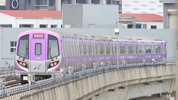 桃園機場捷運今天下午發生列車電力跳脫事故,影響營運。圖/報系資料照