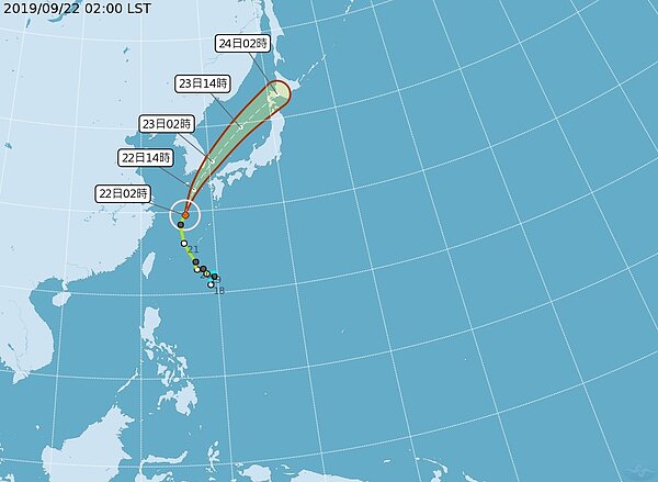 最新路徑潛勢預測圖顯示,今晨塔巴颱風中心逐漸移向對馬海峽。圖/取自氣象局網站