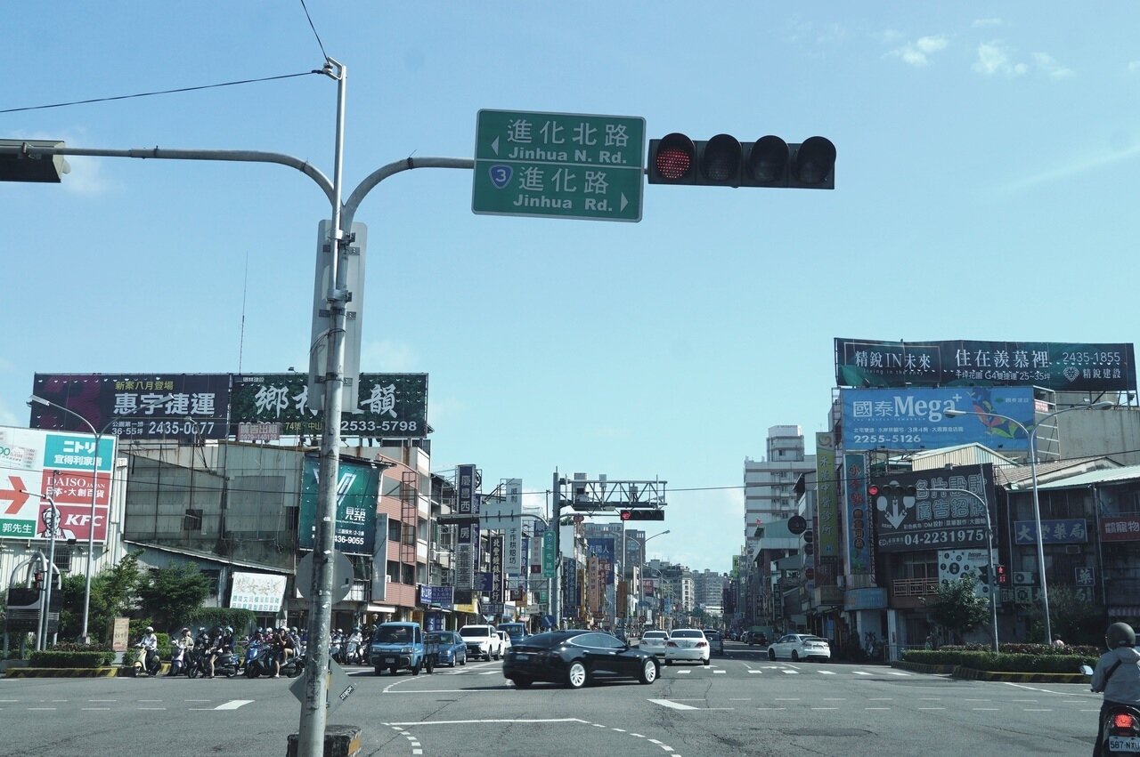 台中房市方興未艾，吸引購屋族搶進。記者徐力剛／攝影