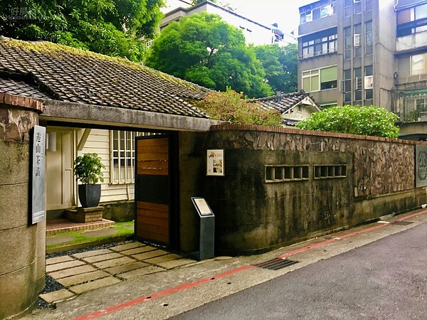 前國語日報社長洪炎秋故居標租後,經營邀山茶訪。楊欽亮 / 攝影