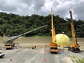 米塔颱風帶來豪雨　幾米月亮地景暫撤離