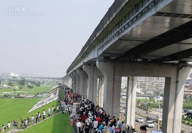 2019年全台唯一一場的「PokemonGOSafariZone」,10/3日起一連4天在新北大都會公園登場,現場人滿為患