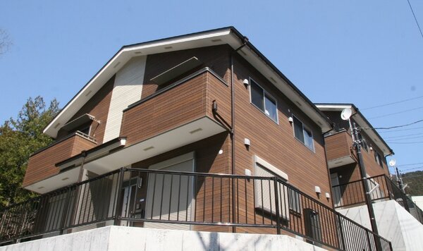 位在日本東京最西端的奧多摩町（Okutama）出現愈來愈多閒置老屋，地方想出免費送房產的想法，想要吸引新居民，但實際卻只有7個家庭搬遷入住。圖／取自Okutama地方政府官網